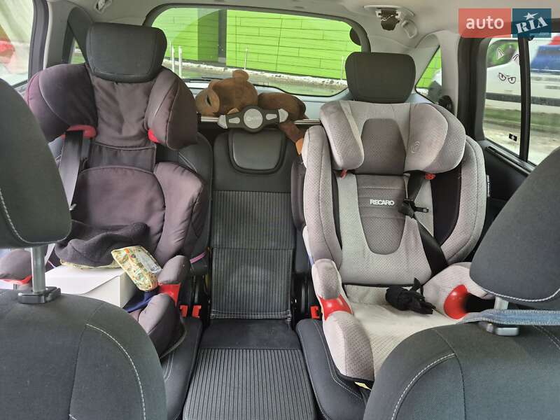 Минивэн Ford Grand C-Max 2012 в Киеве