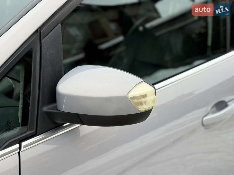 Минивэн Ford Grand C-Max 2011 в Стрые