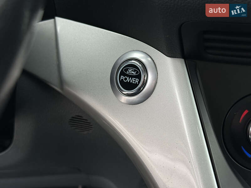 Минивэн Ford Grand C-Max 2011 в Стрые