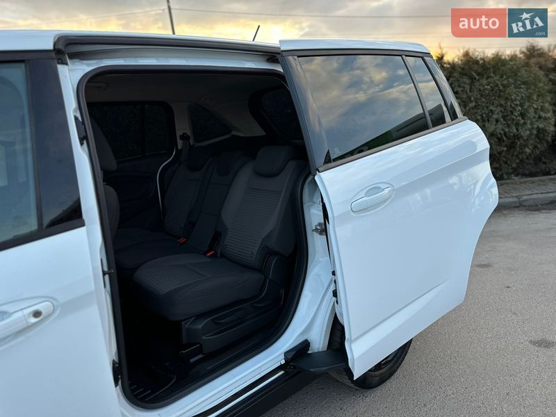 Минивэн Ford Grand C-Max 2017 в Дрогобыче