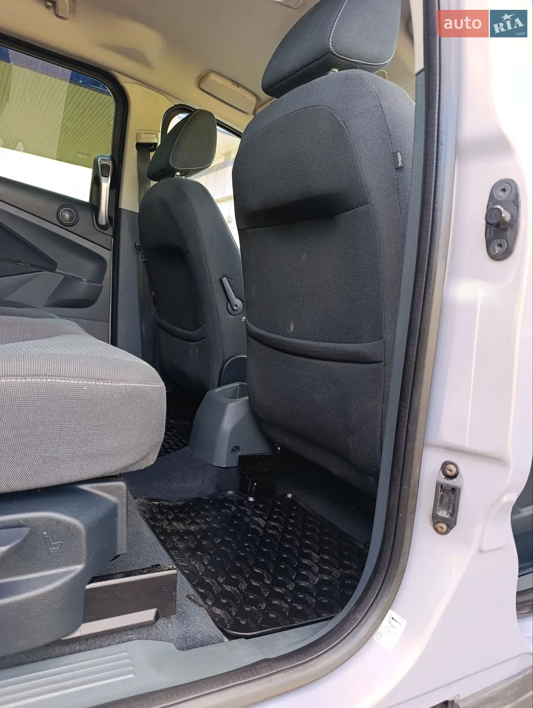 2010 Ford C-MAX - мініатюра 38