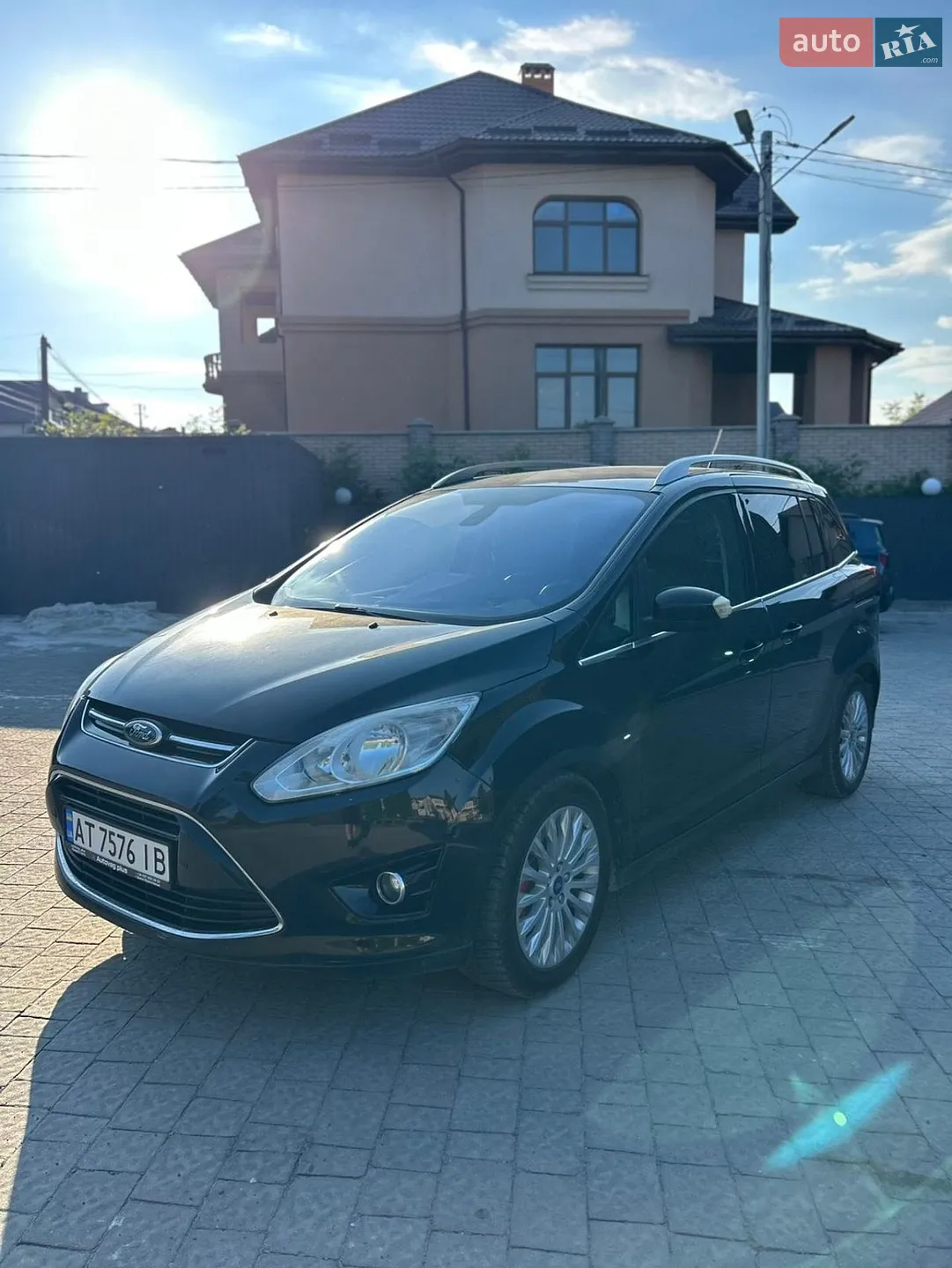 2011 Ford C-MAX - фото 1