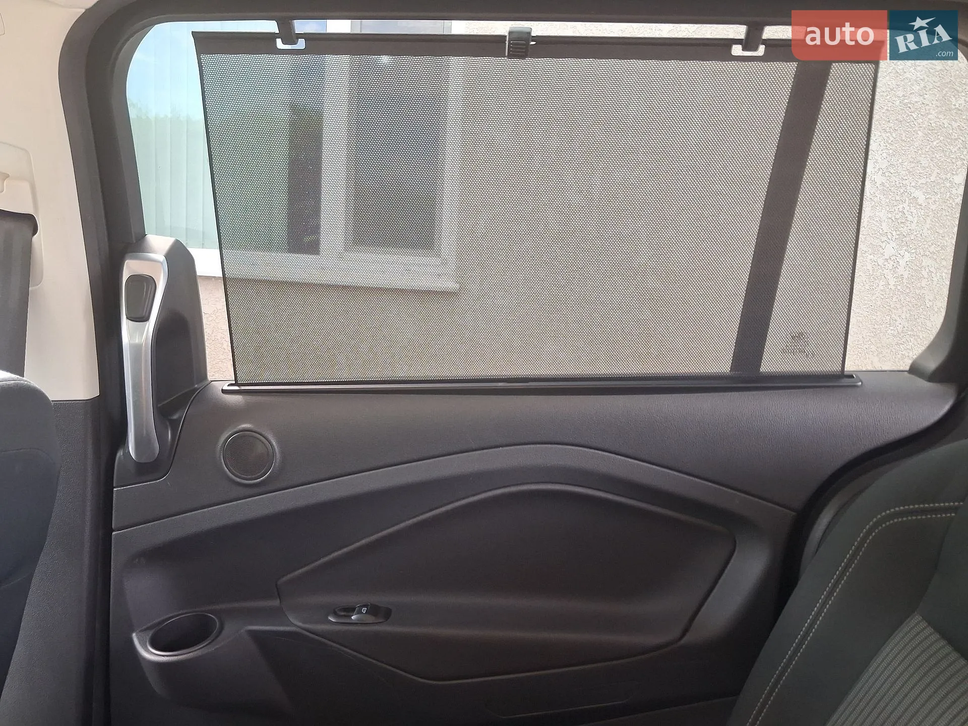 2016 Ford C-MAX - мініатюра 19