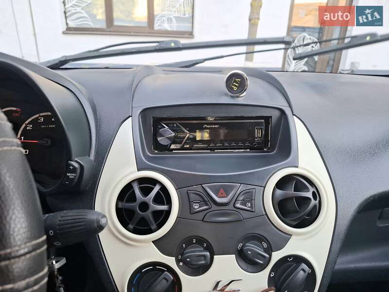 Хэтчбек Ford KA 2009 в Киеве