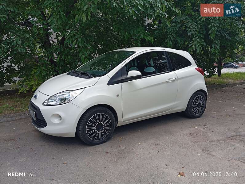 Хэтчбек Ford KA 2011 в Соленом