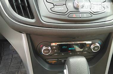 Позашляховик / Кросовер Ford Kuga 2016 в Сумах