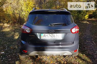 Внедорожник / Кроссовер Ford Kuga 2010 в Донецке