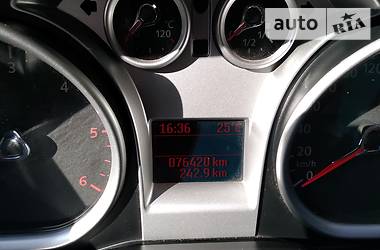 Позашляховик / Кросовер Ford Kuga 2012 в 