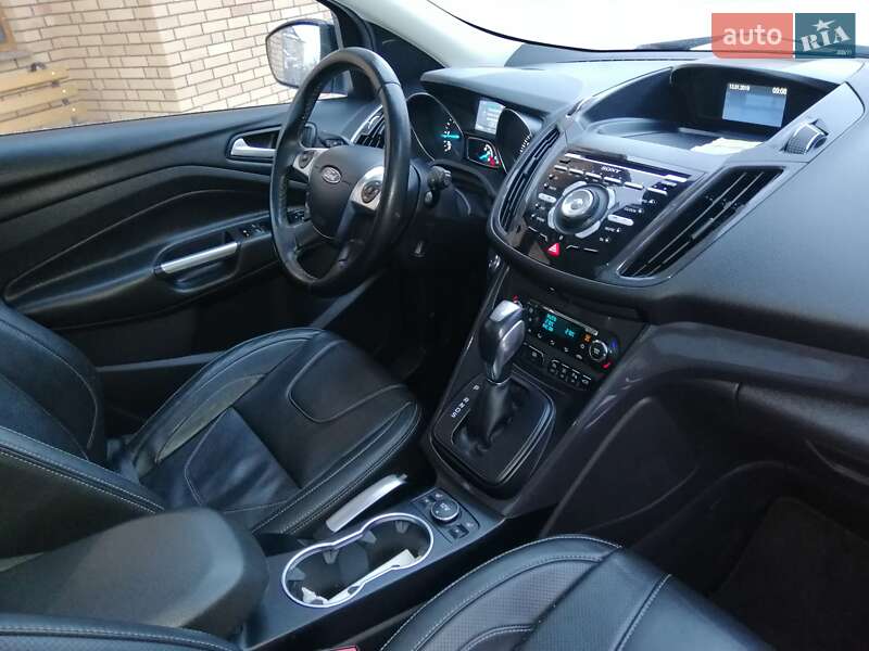 Внедорожник / Кроссовер Ford Kuga 2015 в Луцке