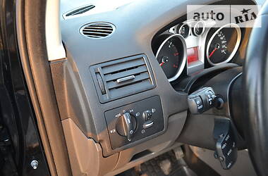Позашляховик / Кросовер Ford Kuga 2011 в 