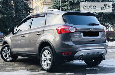 Внедорожник / Кроссовер Ford Kuga 2012 в Каменском