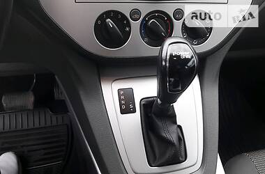 Позашляховик / Кросовер Ford Kuga 2011 в 