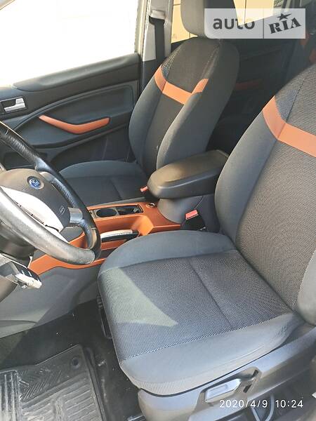 Позашляховик / Кросовер Ford Kuga 2008 в Києві