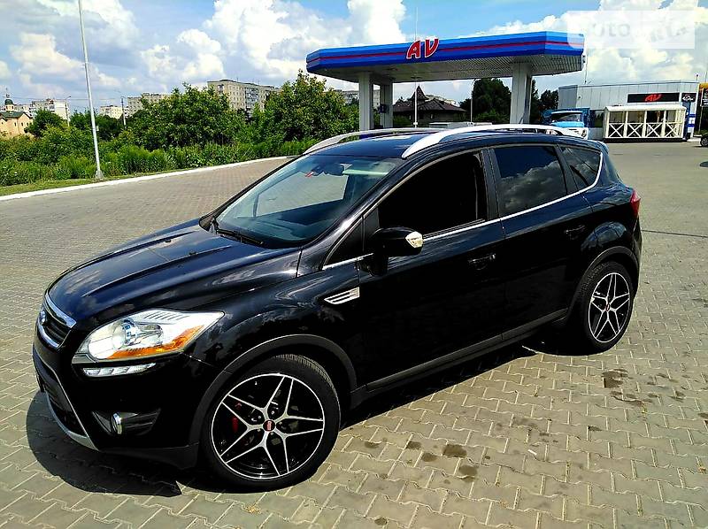 Позашляховик / Кросовер Ford Kuga 2012 в Луцьку