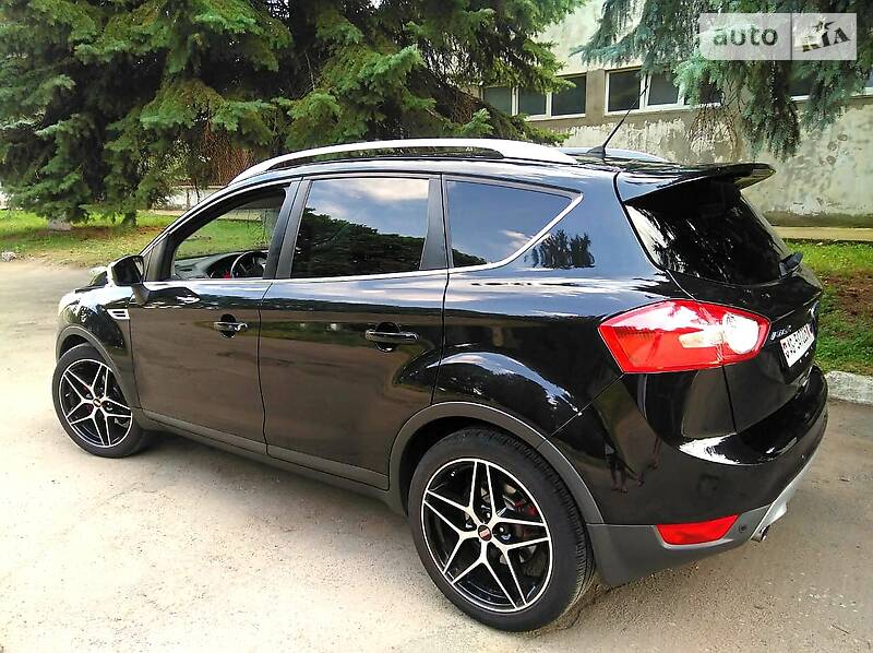 Позашляховик / Кросовер Ford Kuga 2012 в Луцьку