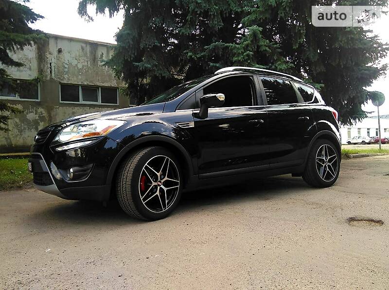 Позашляховик / Кросовер Ford Kuga 2012 в Луцьку