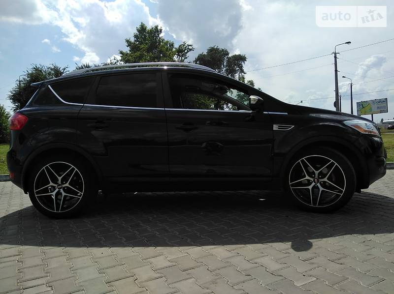 Позашляховик / Кросовер Ford Kuga 2012 в Луцьку