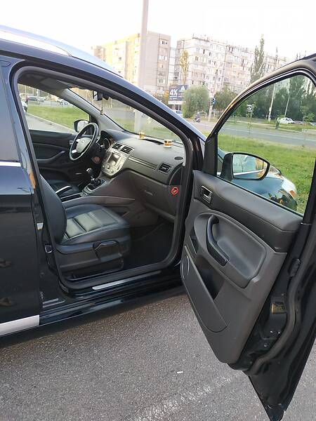 Позашляховик / Кросовер Ford Kuga 2011 в Івано-Франківську