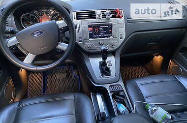 Внедорожник / Кроссовер Ford Kuga 2010 в 