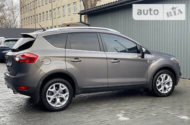 Внедорожник / Кроссовер Ford Kuga 2012 в Харькове