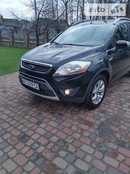 Внедорожник / Кроссовер Ford Kuga 2010 в Ровно