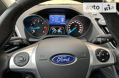 Позашляховик / Кросовер Ford Kuga 2014 в Хусті