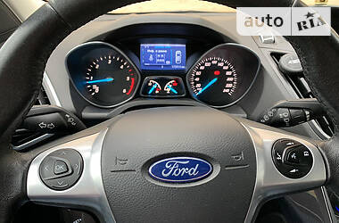 Внедорожник / Кроссовер Ford Kuga 2014 в Хусте