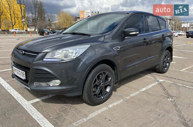 Внедорожник / Кроссовер Ford Kuga 2015 в 