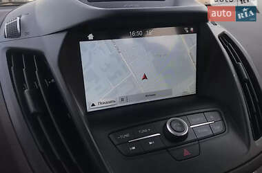 Внедорожник / Кроссовер Ford Kuga 2015 в 