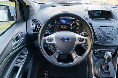 Внедорожник / Кроссовер Ford Kuga 2016 в Киеве