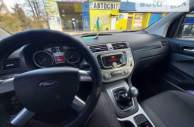 Внедорожник / Кроссовер Ford Kuga 2012 в Покровске