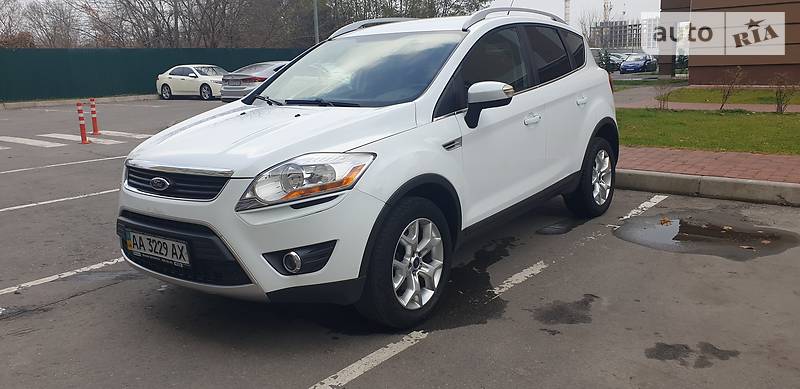 Внедорожник / Кроссовер Ford Kuga 2012 в Киеве