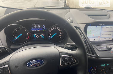 Внедорожник / Кроссовер Ford Kuga 2019 в Мариуполе