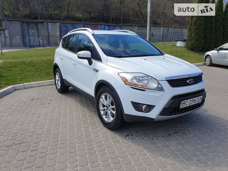 Внедорожник / Кроссовер Ford Kuga 2012 в Львове