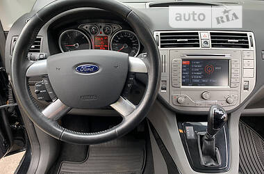 Внедорожник / Кроссовер Ford Kuga 2012 в 