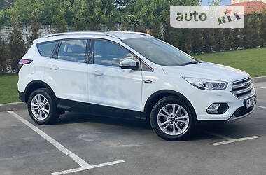 Внедорожник / Кроссовер Ford Kuga 2019 в Киеве