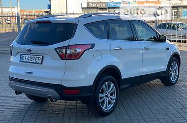 Внедорожник / Кроссовер Ford Kuga 2018 в 