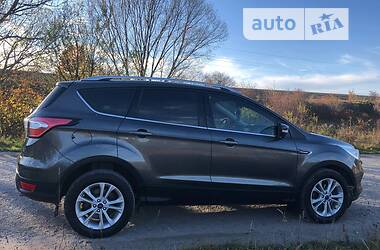 Внедорожник / Кроссовер Ford Kuga 2019 в Тернополе