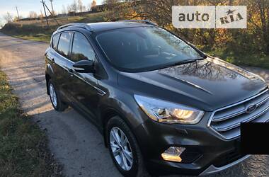 Внедорожник / Кроссовер Ford Kuga 2019 в Тернополе