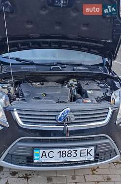 Внедорожник / Кроссовер Ford Kuga 2011 в 