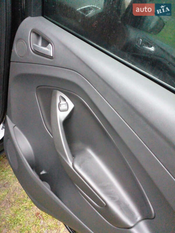 Позашляховик / Кросовер Ford Kuga 2014 в Тячеві фото 13 Позашляховик / Кросовер Ford Kuga 2014 в Тячеві