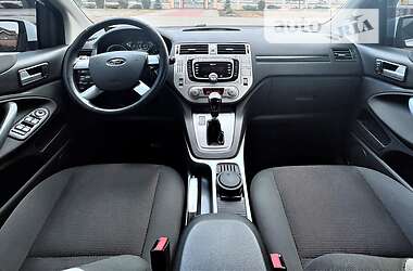 Внедорожник / Кроссовер Ford Kuga 2013 в 