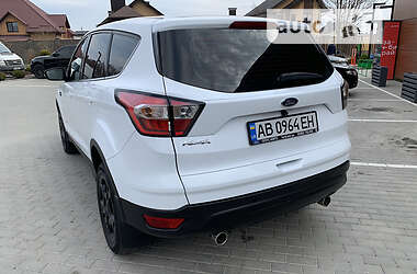 Внедорожник / Кроссовер Ford Kuga 2017 в 