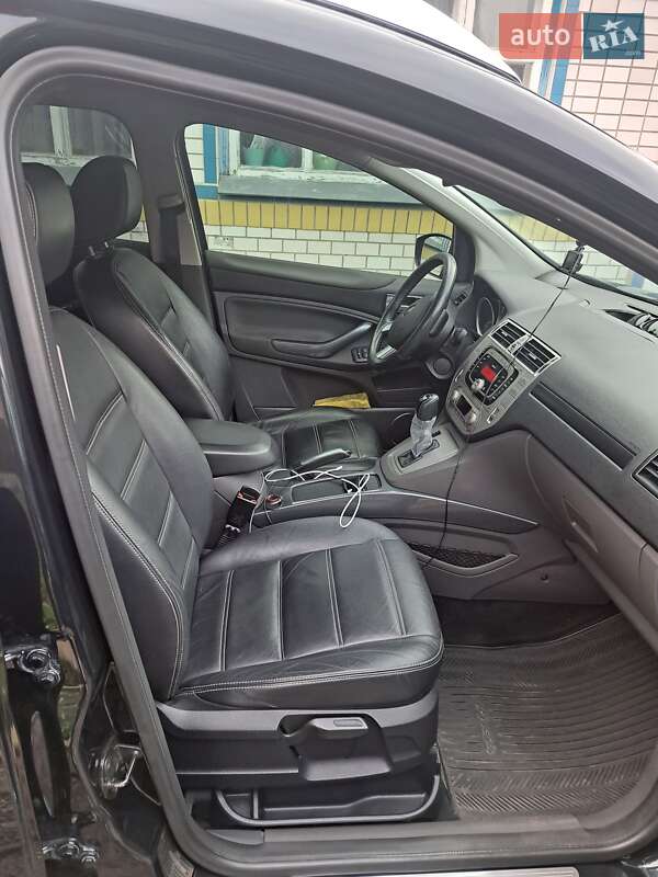 Внедорожник / Кроссовер Ford Kuga 2012 в Черкассах