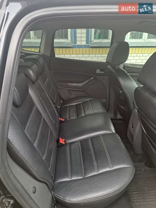 Внедорожник / Кроссовер Ford Kuga 2012 в Черкассах