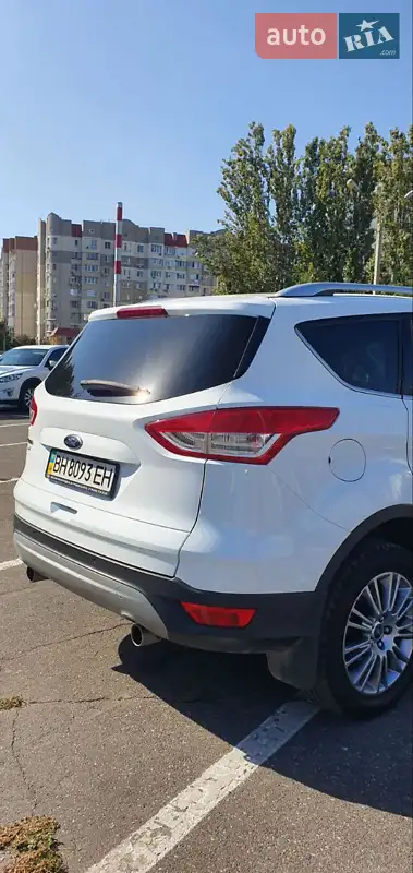 Внедорожник / Кроссовер Ford Kuga 2013 в 