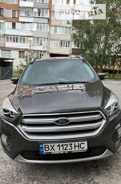 Позашляховик / Кросовер Ford Kuga 2017 в Хмельницькому