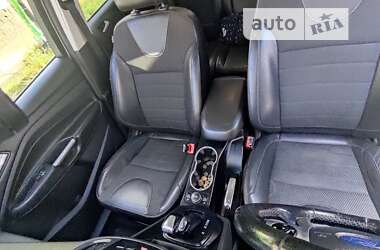 Внедорожник / Кроссовер Ford Kuga 2015 в 