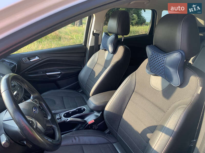 Позашляховик / Кросовер Ford Kuga 2013 в Новояворівську