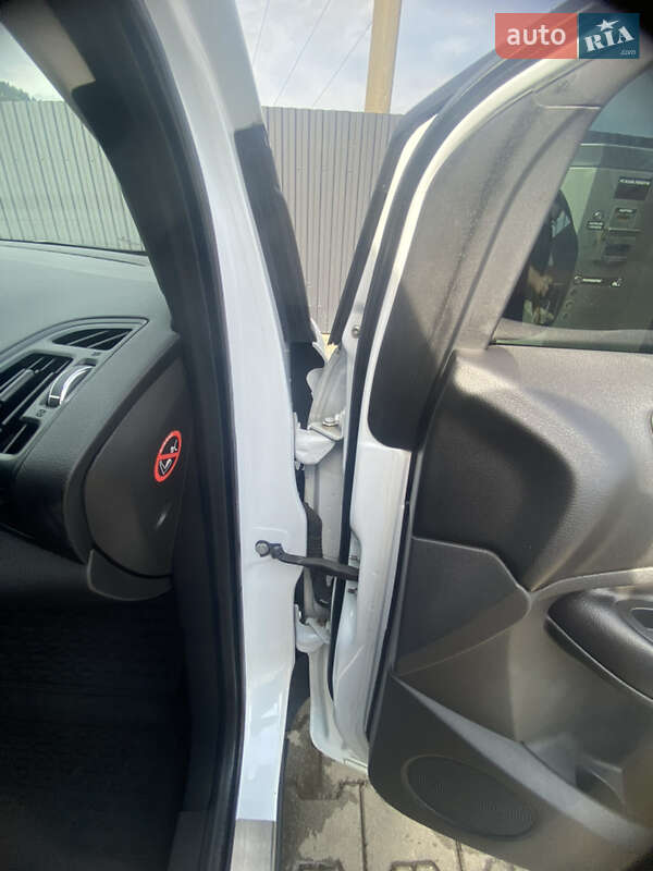 Позашляховик / Кросовер Ford Kuga 2013 в Львові